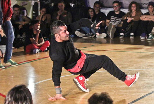MUSICA, Break dance e Sardegna, la sfida impossibile di un osteopata villaputzese