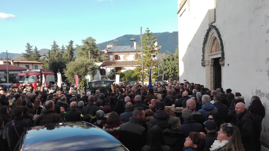 SAN VITO, L’addio del paese a “don Giordy”. “Ringraziamo Dio per averlo chiamato a servire Cristo”