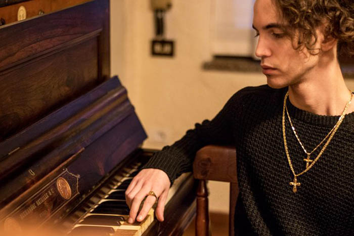 MUSICA, Videoclip ufficiale per il nuovo singolo dell’artista sarrabese Mattia Saba