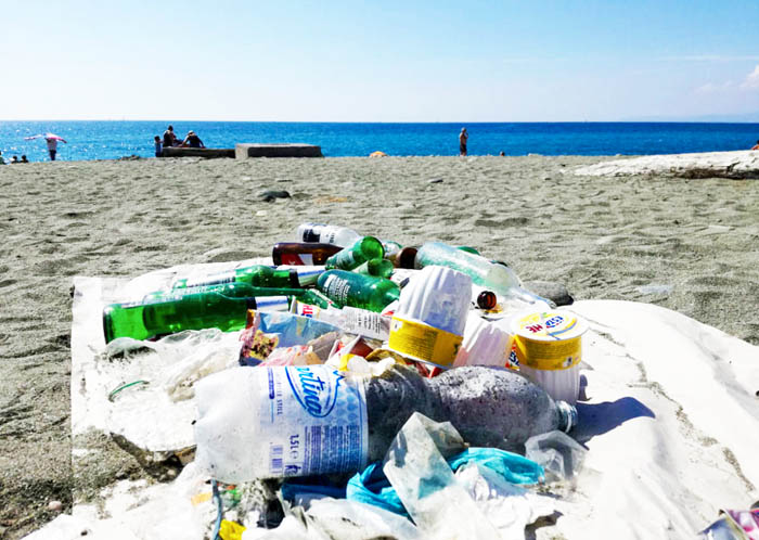 LA PROPOSTA. No da subito alla plastica monouso nelle spiagge del Sarrabus