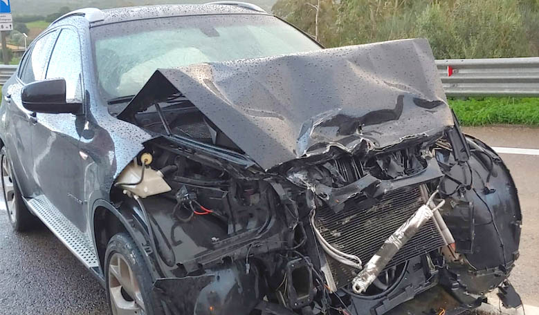 CASTIADAS, Auto contro il guardrail sulla nuova 125, 23enne ferito