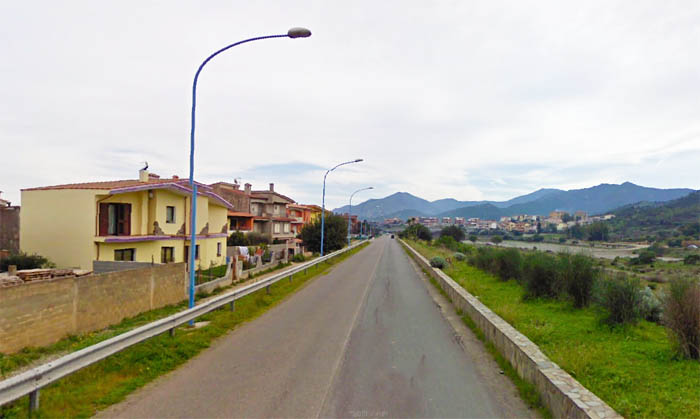 SAN VITO, L’appello: “Troppe buche in via Pili, il Comune intervenga”