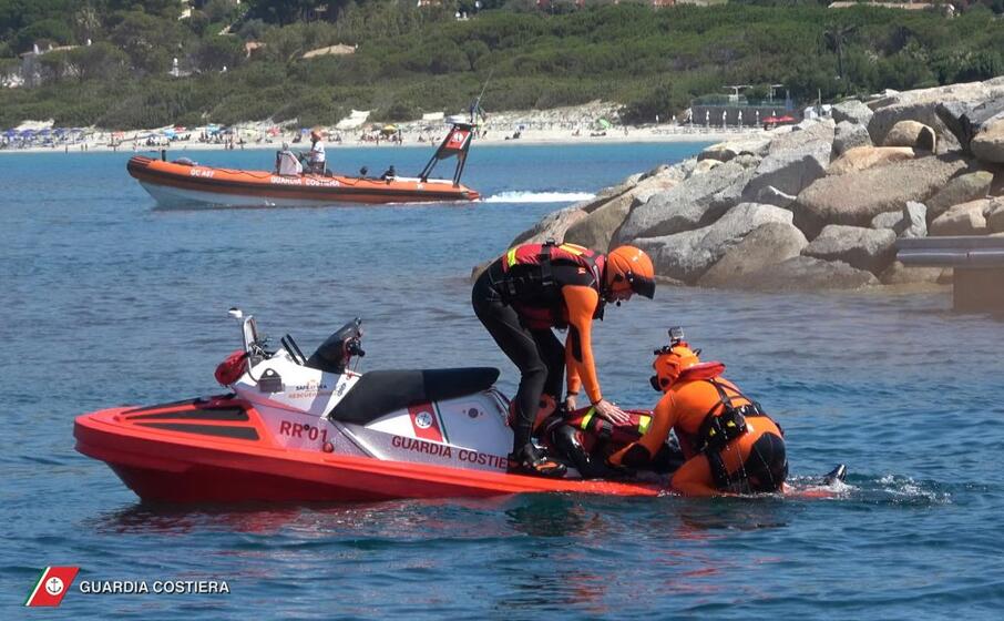 VILLASIMIUS, Incendio su un natante e uomo a mare: va in scena l’esercitazione della Guardia Costiera