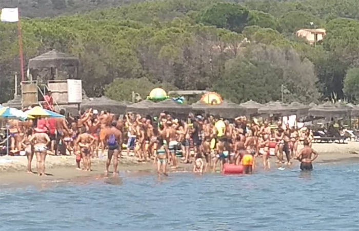 LA LETTERA, Assembramenti alla lezione di surf a Porto Tramatzu, ma che esempio è?