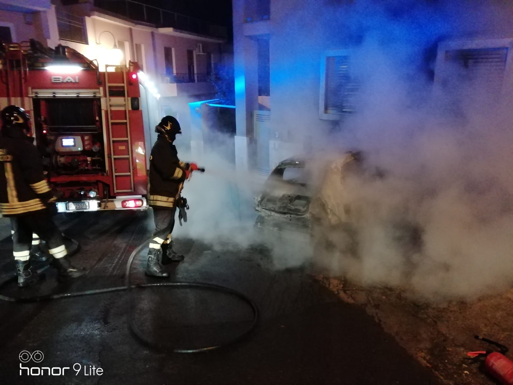 VILLASIMIUS, Era dell’assessore Ghiani l’auto incendiata in via Garibaldi. Atto doloso?