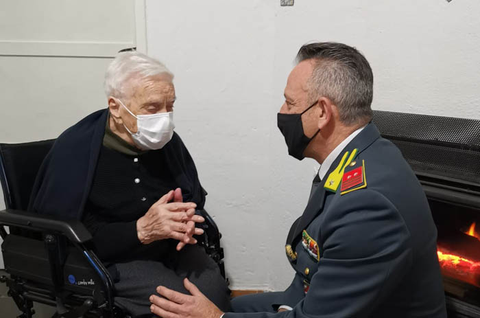MURAVERA, Festa per i 100 anni di Modesta Cinus la mamma di Dario il finanziere morto a soli 23 anni