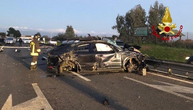CAGLIARI, Incidente stradale sulla statale 554, gravemente ferito l’ex calciatore Andrea Cossu