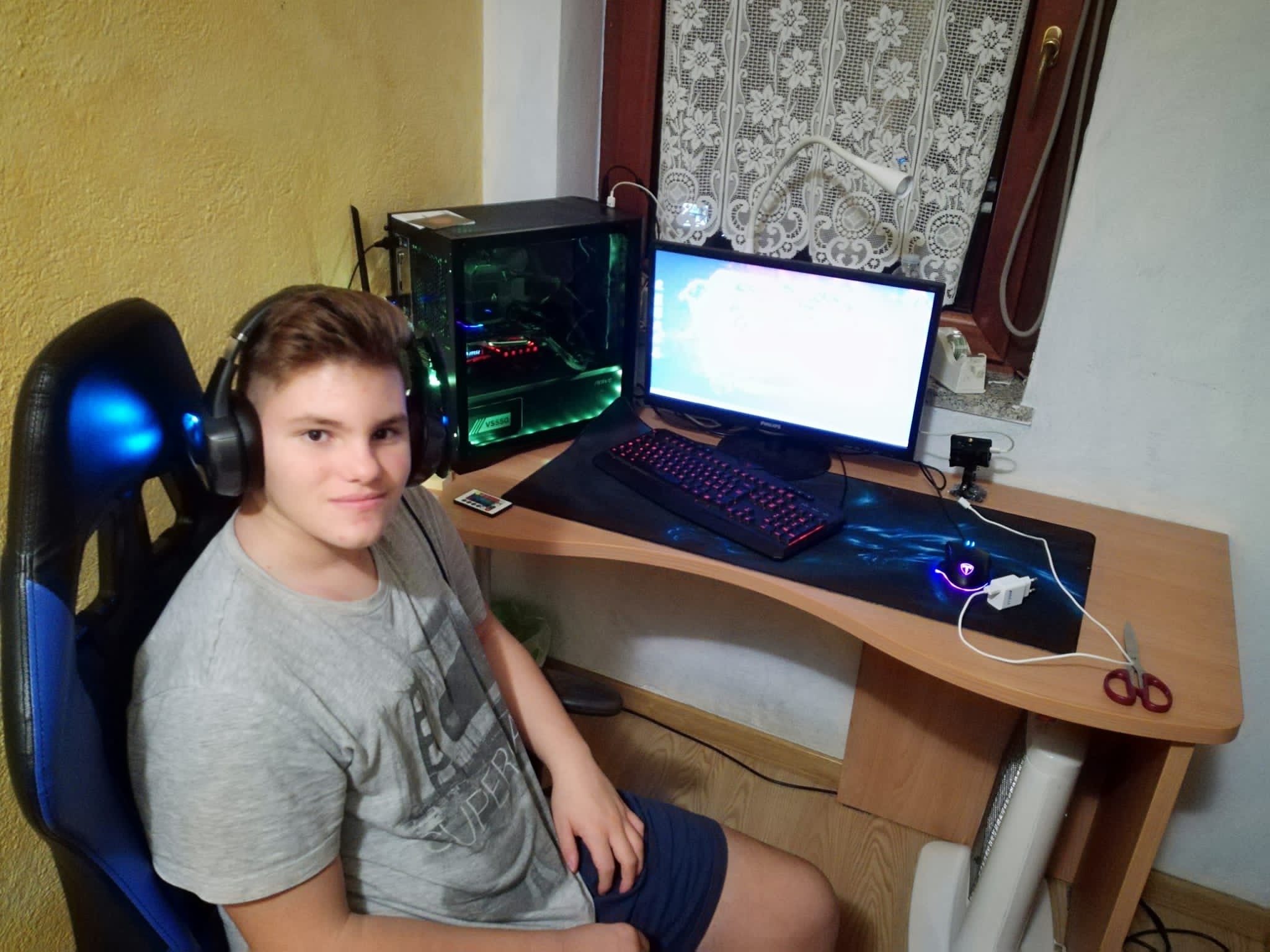 MURAVERA, A 14 anni realizza e progetta un computer