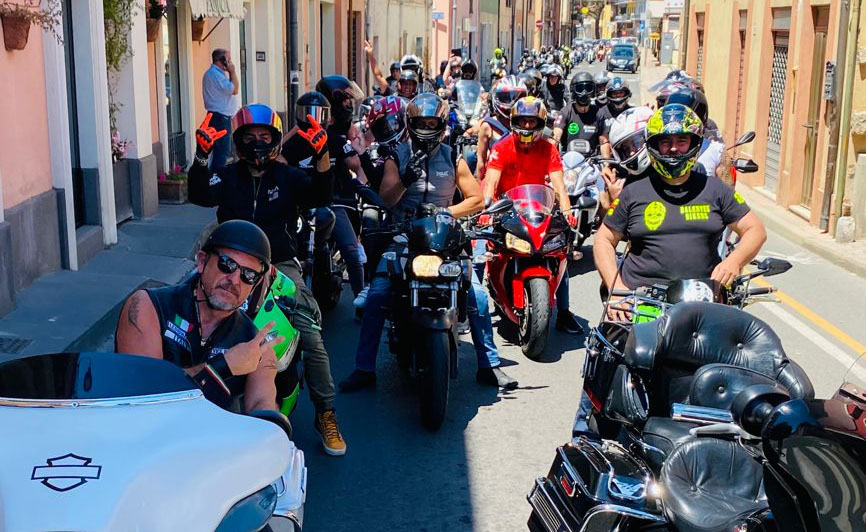 MURAVERA, Mega raduno di motociclisti, Balentes e Legionaries “invadono” il paese