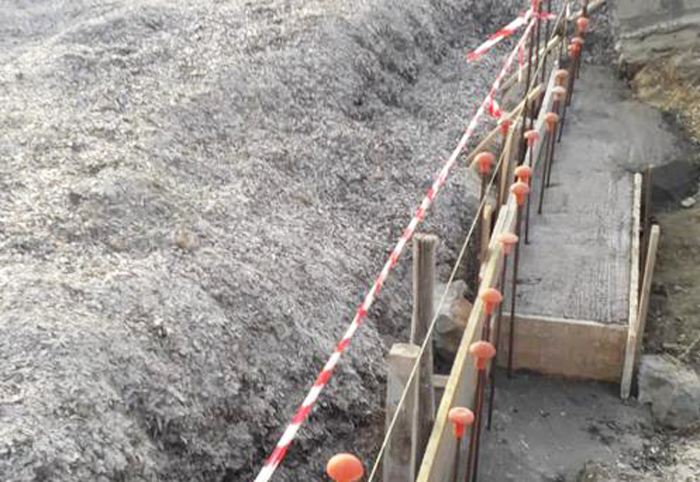 VILLASIMIUS, Stop alla costruzione di un muretto in cemento sulla spiaggia di Campulongu