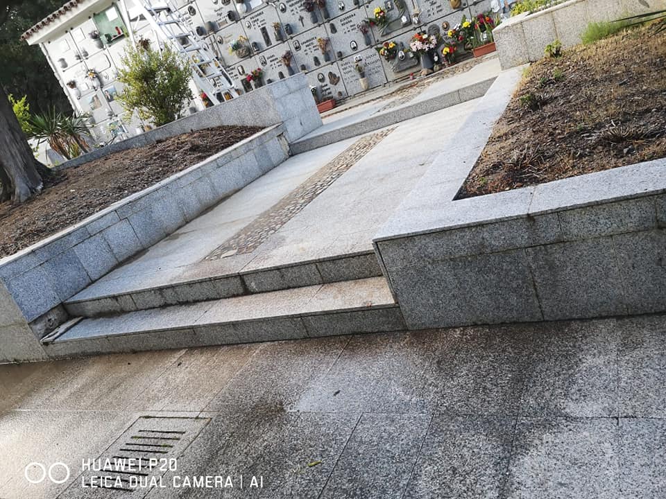 CASTIADAS, L’appello: “Via le barriere architettoniche da cimitero e municipio