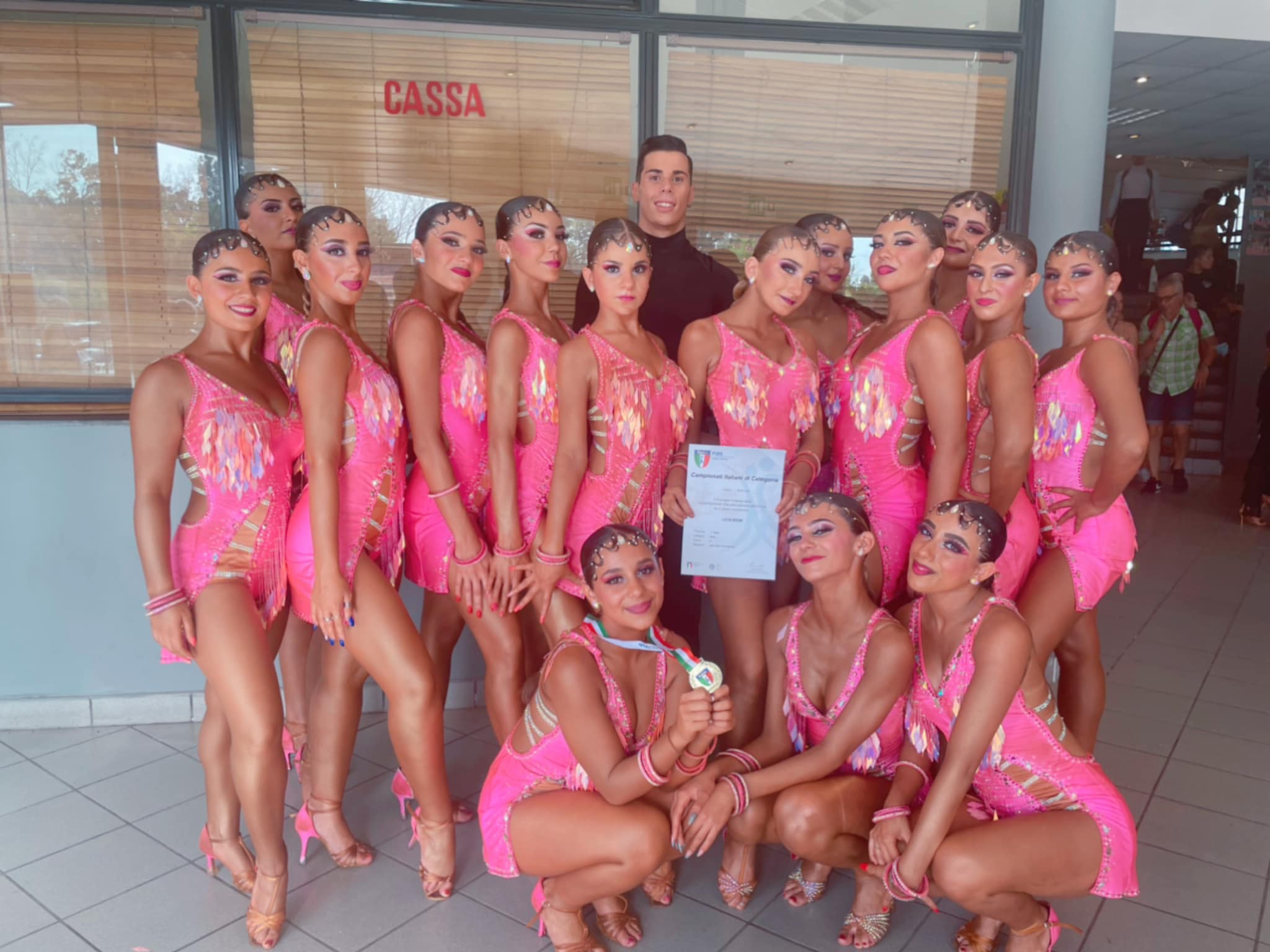 VILLASIMIUS, Pioggia di medaglie al campionato italiano per scuola di danza Numero Uno Latin Empire