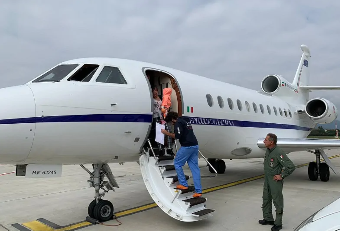 SARDEGNA, neonato in pericolo di vita trasportato da Cagliari a Roma con un volo militare
