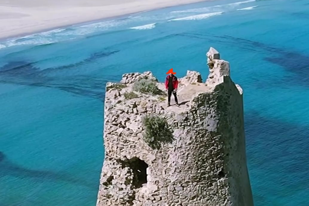 VILLASIMIUS, Integrità torre Porto Giunco a rischio: “Troppi incoscienti vi si arrampicano per fare foto”