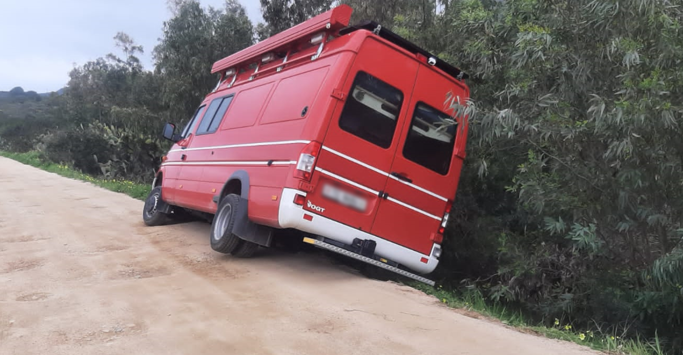 MURAVERA, Camper fuori strada a Feraxi, sotto accusa la strada dissestata