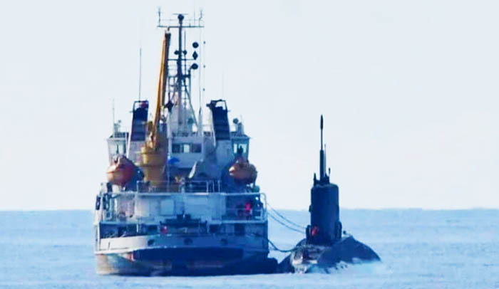 SARRABUS, Nave militare russa avvistata al largo delle coste del sud-est della Sardegna
