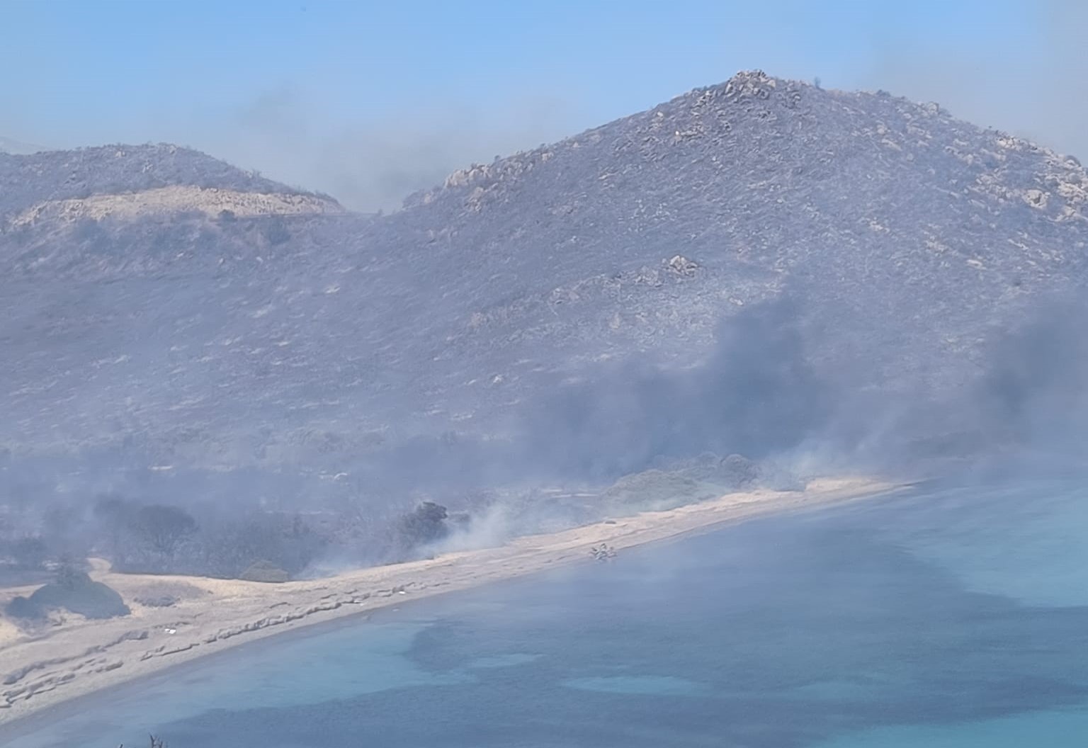 VILLASIMIUS, Ambientalisti GrIG alla Procura: “Per incendio Punta Molentis indagare per strage”
