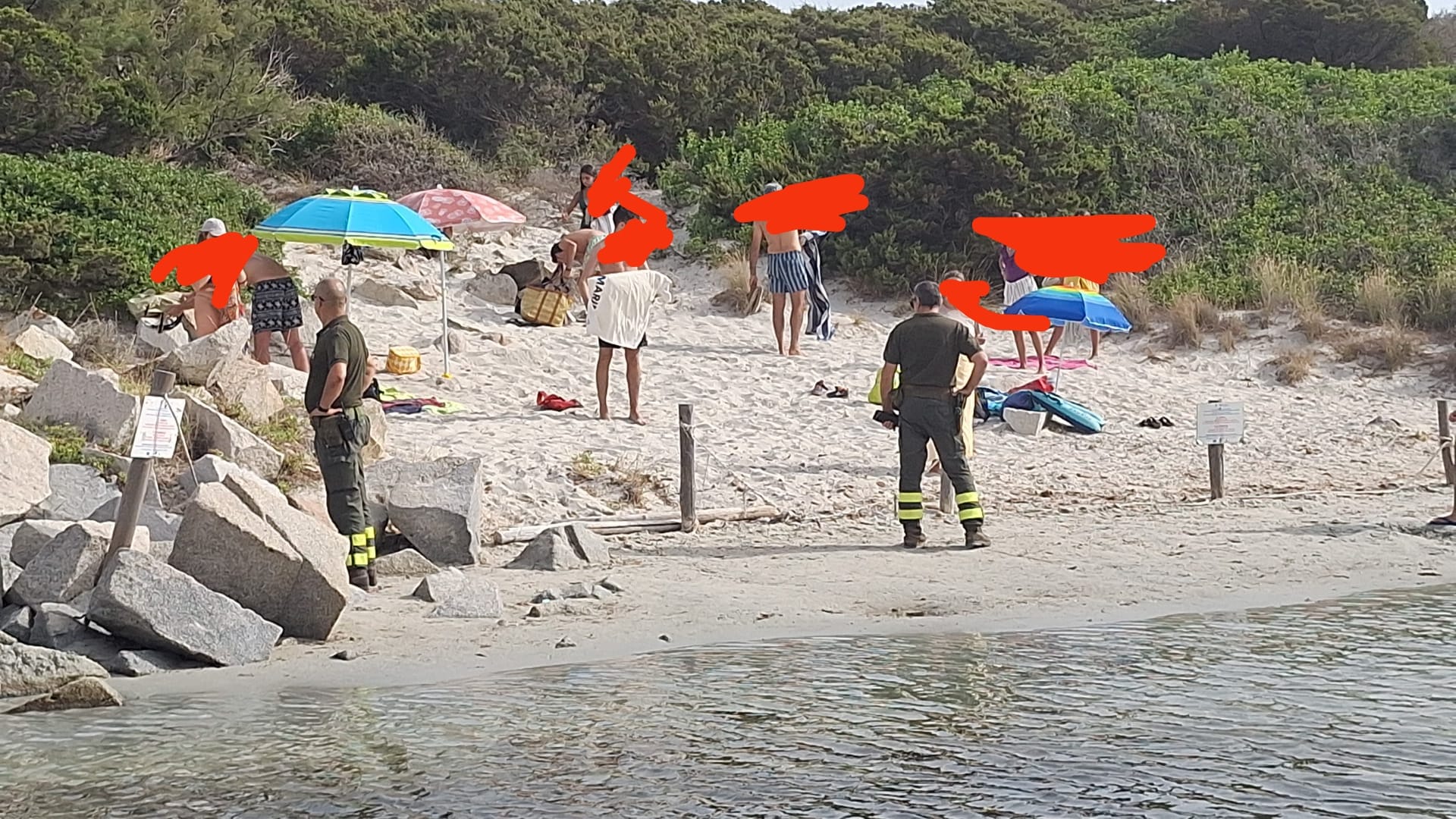 VILLASIMIUS, A Punta Molentis, dopo l’incendio di luglio dune devastate dai bagnanti maleducati