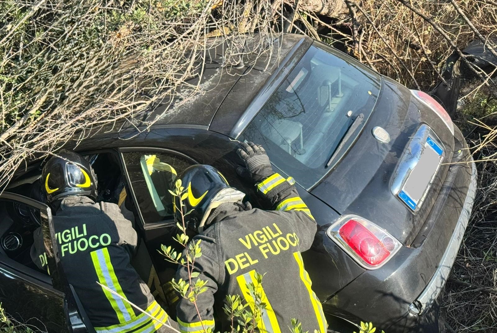 VILLASIMIUS, Scontro tra due auto sulla strada provinciale 19, un ferito in ospedale