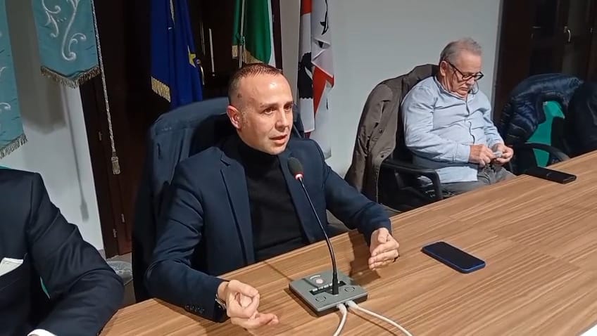 VILLAPUTZU, Il ponte di ferro simbolo di un sistema che non funziona, “subito una svolta in gestione infrastrutture”