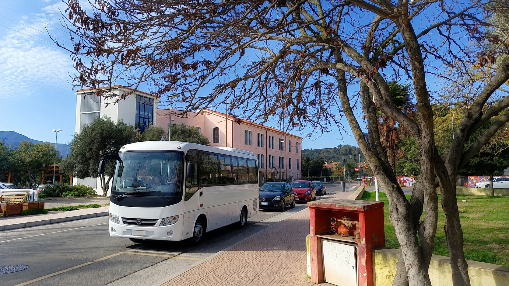 SARRABUS, Operativo da oggi il bus navetta: un euro per collegare  Villaputzu, Muravera e San Vito con Porto Corallo