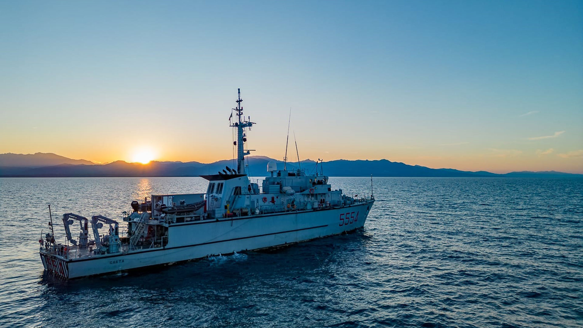 VILLAPUTZU, Recupero di “manufatti” in mare: il cacciamine Gaeta impegnato davanti al Poligono di Quirra