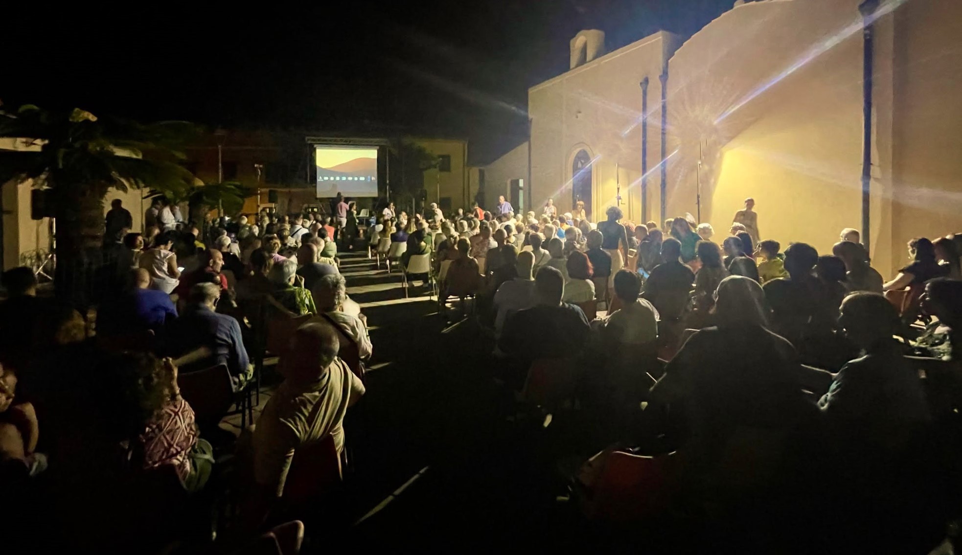 MURAVERA, Verso il Ferragosto con libri, Baby Dance e Brick Art