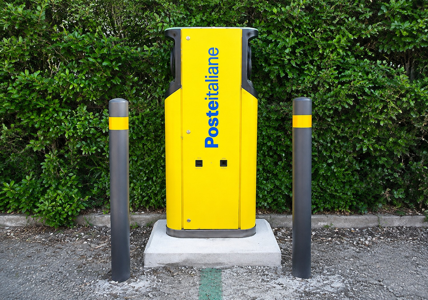 VILLASIMIUS, Aperta a cittadini e turisti la colonnina di ricarica per i veicoli elettrici di Poste Italiane