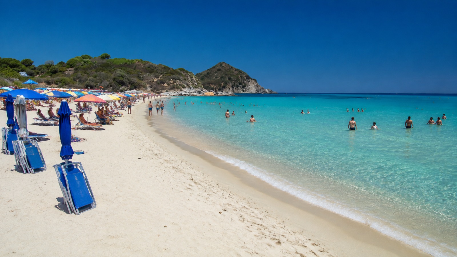 CASTIADAS, Stretta sulle spiagge: vietati bivacchi, fumo e ombrelloni incustoditi